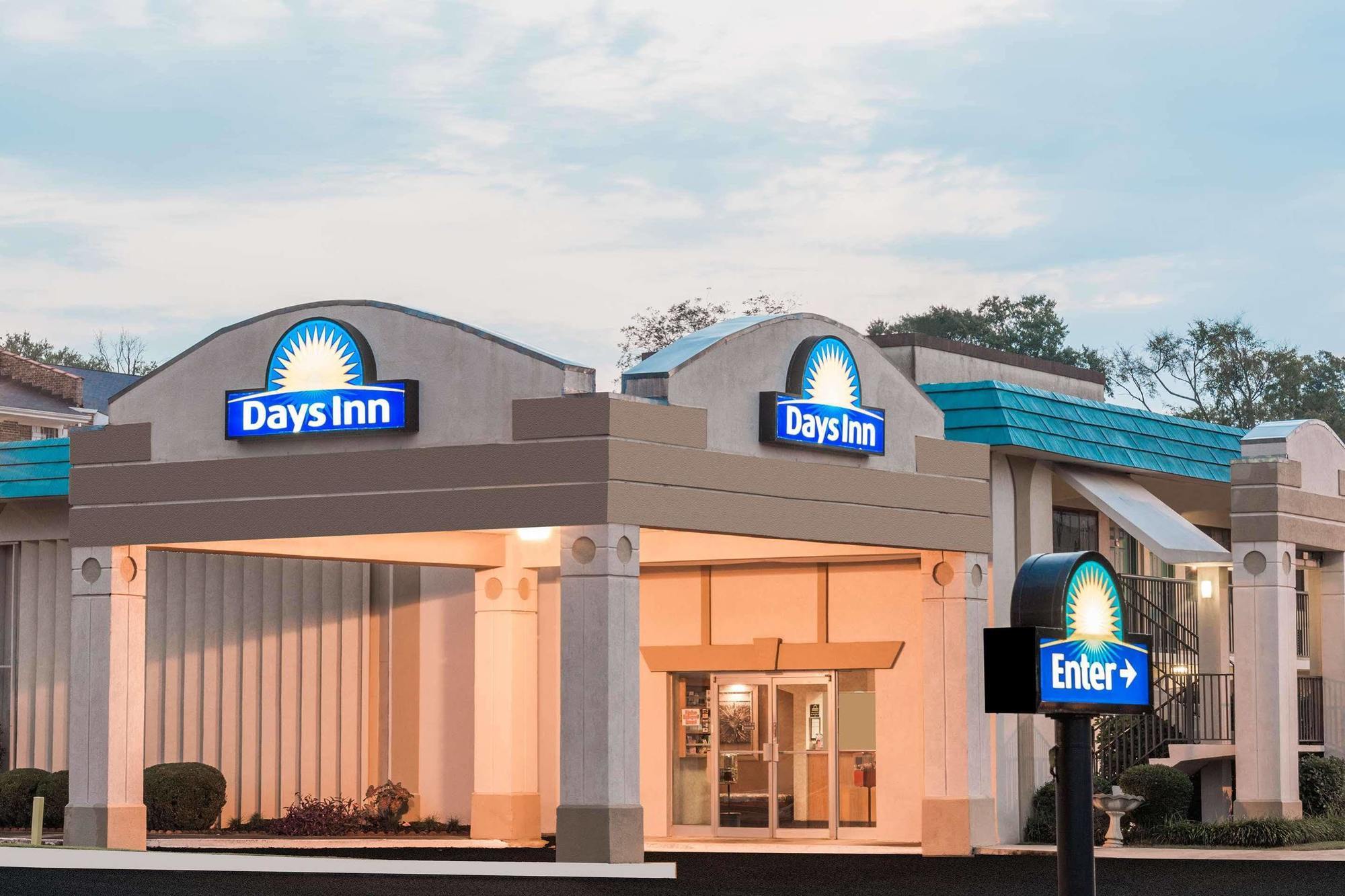 Days Inn By Wyndham Athens Exterior photo