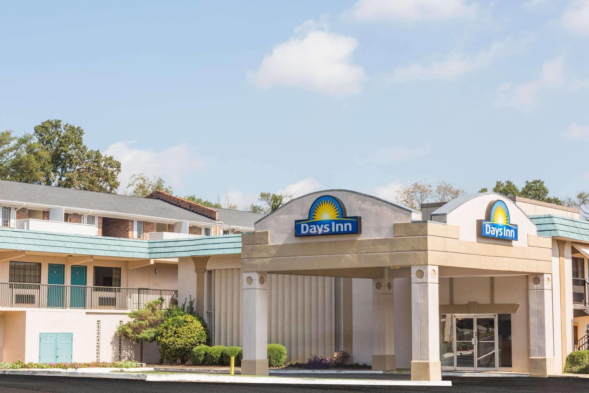 Days Inn By Wyndham Athens Exterior photo